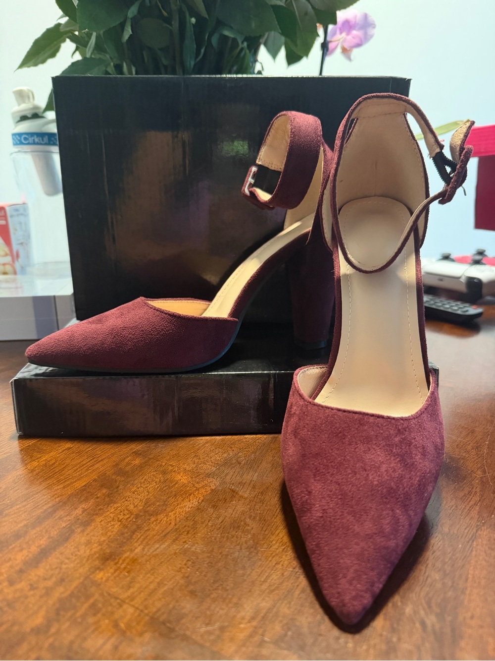 Pointed Toe Ankle Strap Block Heel Pumps in Burgundy